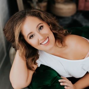 Meet your Posher, Tiffany